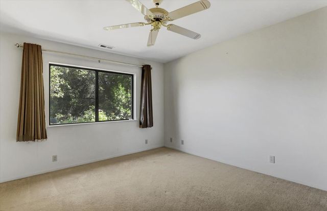 11514 Madrone Ct, Auburn, CA 95602