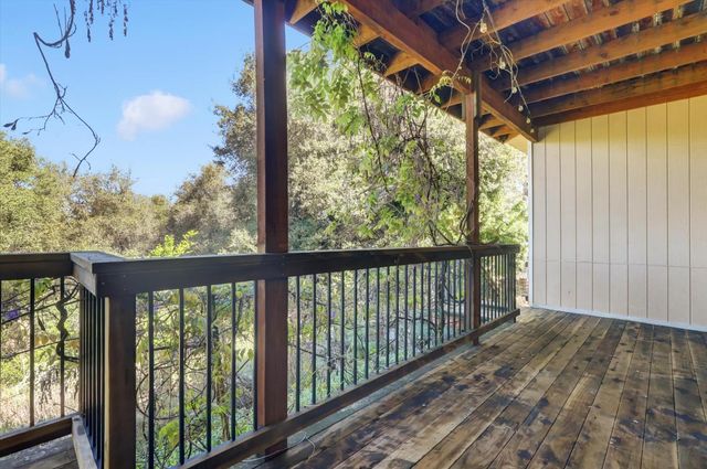 11514 Madrone Ct, Auburn, CA 95602