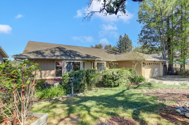 11514 Madrone Ct, Auburn, CA 95602