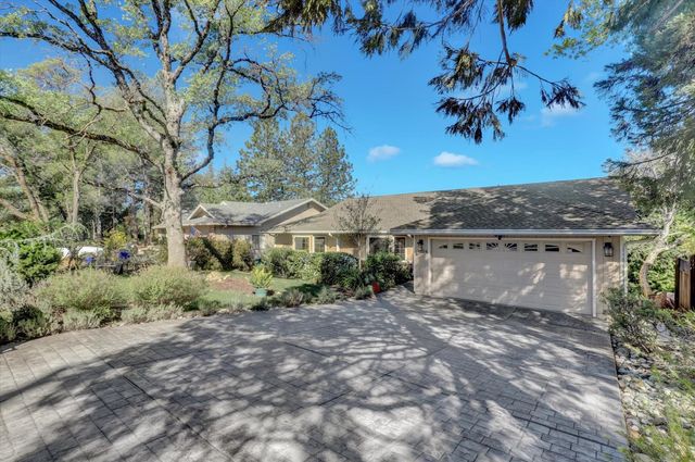 11514 Madrone Ct, Auburn, CA 95602