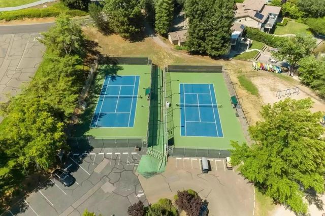 11514 Madrone Ct, Auburn, CA 95602