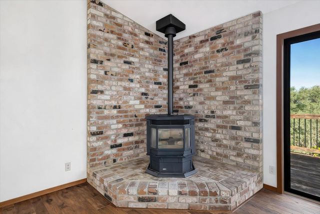 11514 Madrone Ct, Auburn, CA 95602