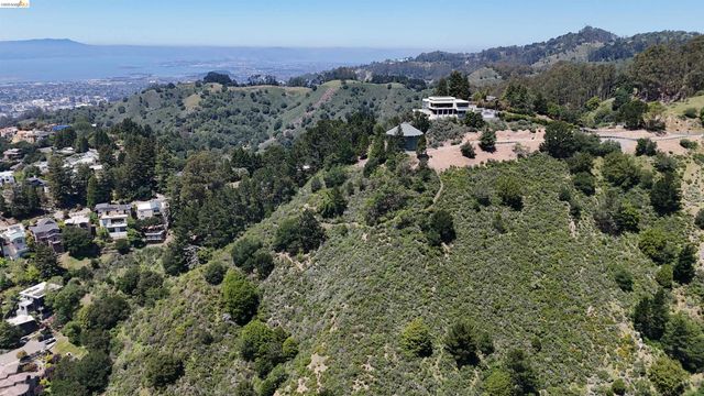 7150 Marlborough, Oakland, CA 94705