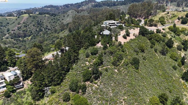 7150 Marlborough, Oakland, CA 94705