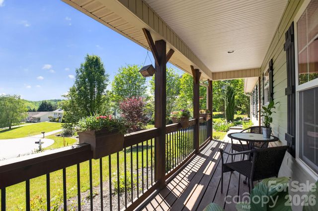 75 N Sunset Ridge Drive, Etowah, NC 28729