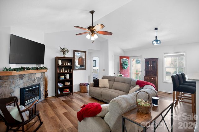 75 N Sunset Ridge Drive, Etowah, NC 28729