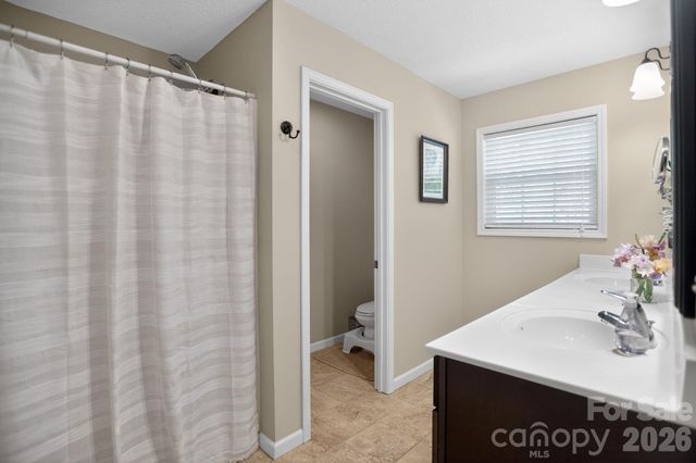 75 N Sunset Ridge Drive, Etowah, NC 28729