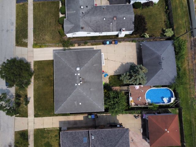 5711 W 87TH Place, Oak Lawn, IL 60453
