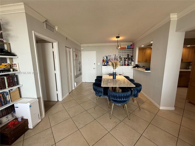 5600 Collins Avenue 16G, Miami Beach, FL 33140