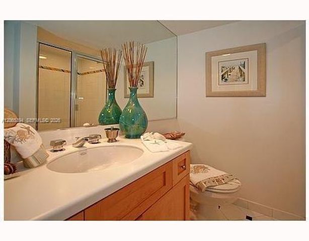 5600 Collins Avenue 16G, Miami Beach, FL 33140