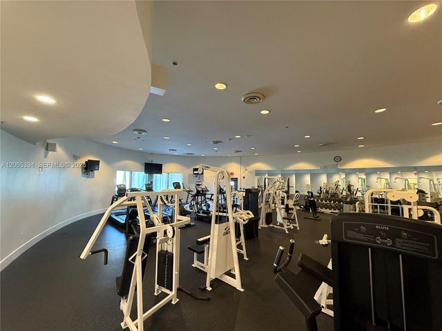 5600 Collins Avenue 16G, Miami Beach, FL 33140
