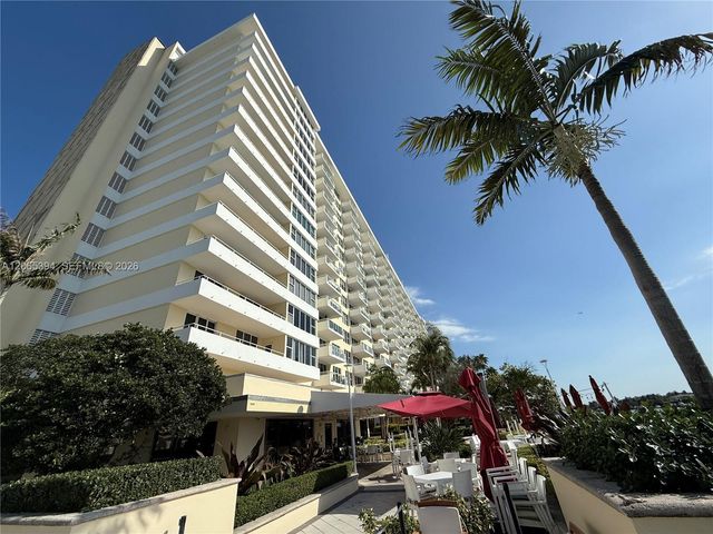 5600 Collins Avenue 16G, Miami Beach, FL 33140