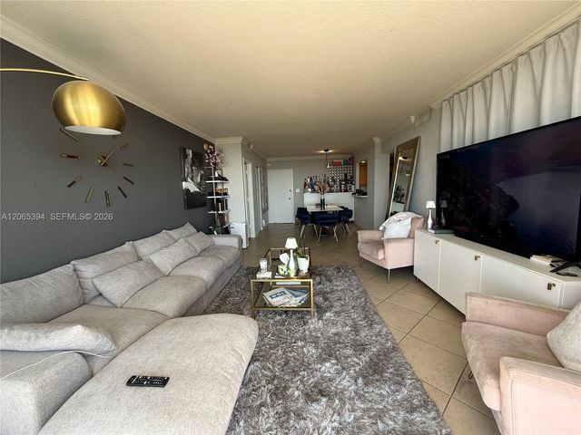 5600 Collins Avenue 16G, Miami Beach, FL 33140