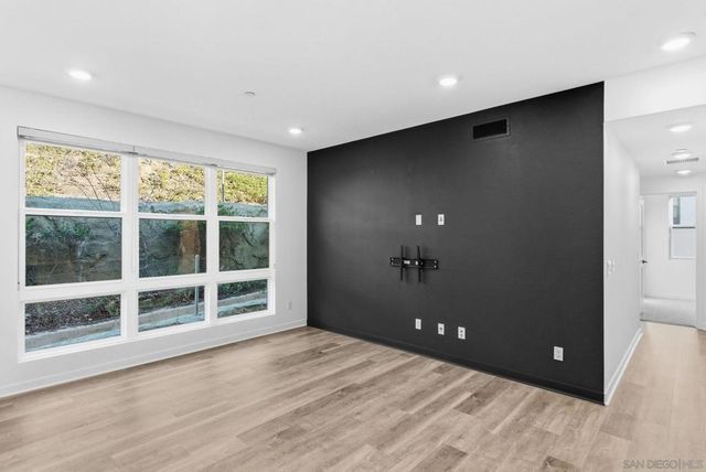 2838 Via Alta Pl, San Diego, CA 92108