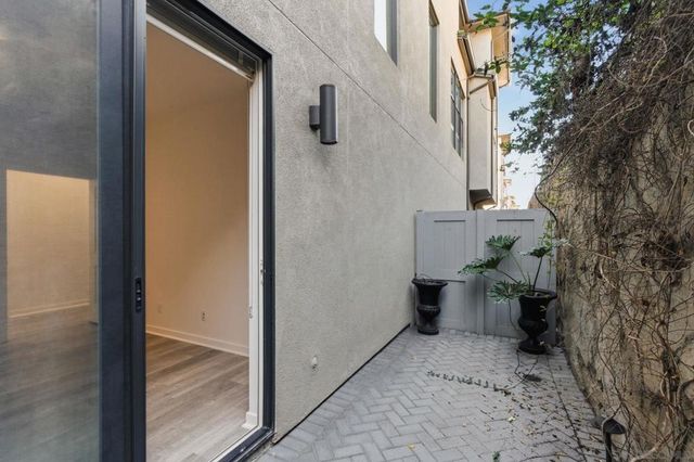 2838 Via Alta Pl, San Diego, CA 92108