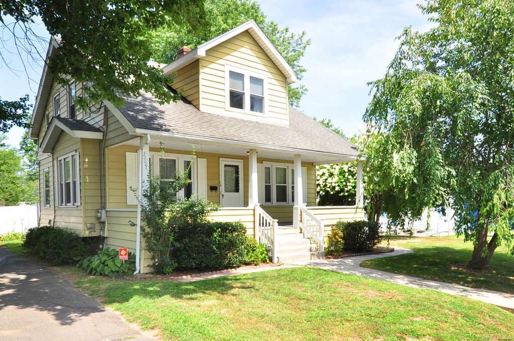 74 East Wolcott Avenue, Windsor, CT 06095
