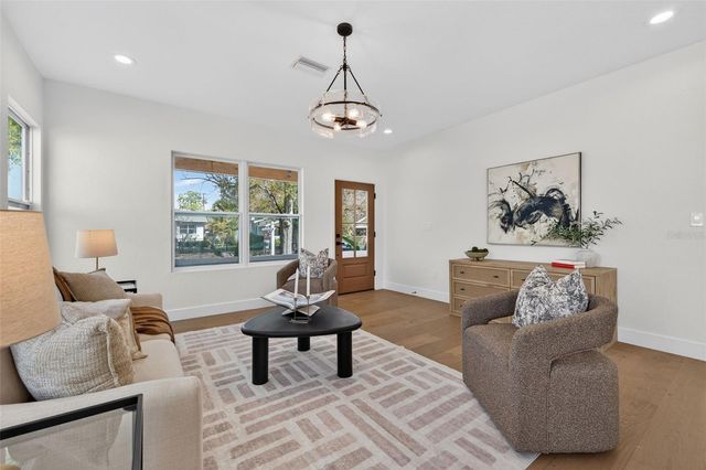 2350 2ND AVENUE N, St Petersburg, FL 33713