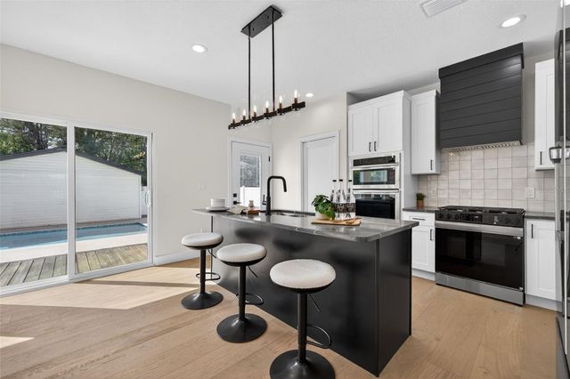 2350 2ND AVENUE N, St Petersburg, FL 33713