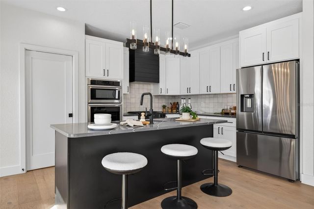 2350 2ND AVENUE N, St Petersburg, FL 33713