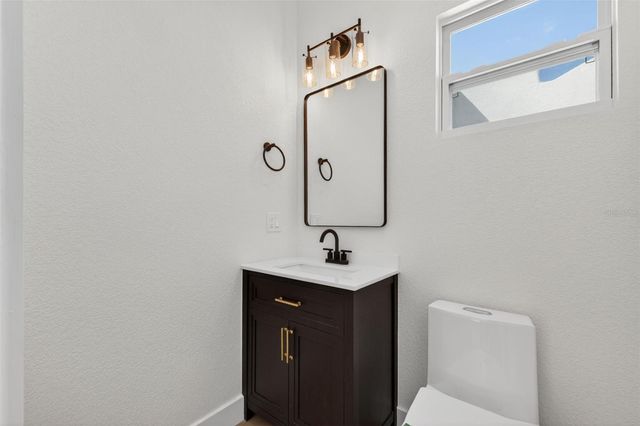 2350 2ND AVENUE N, St Petersburg, FL 33713