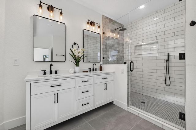 2350 2ND AVENUE N, St Petersburg, FL 33713