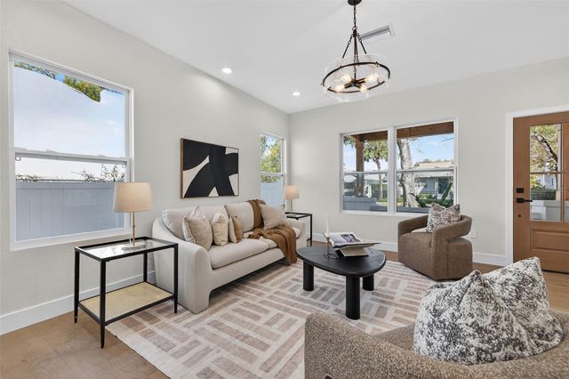 2350 2ND AVENUE N, St Petersburg, FL 33713