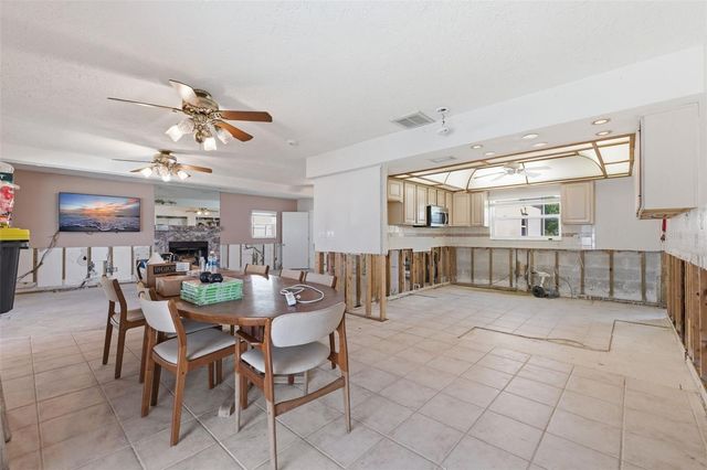 3876 SHORE ACRES BOULEVARD NE, St Petersburg, FL 33703