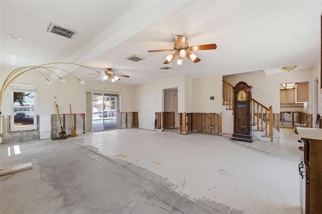 3876 SHORE ACRES BOULEVARD NE, St Petersburg, FL 33703