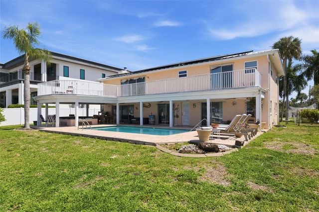 3876 SHORE ACRES BOULEVARD NE, St Petersburg, FL 33703