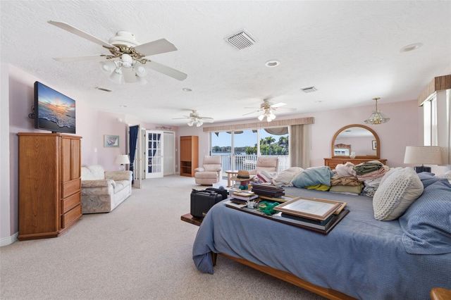 3876 SHORE ACRES BOULEVARD NE, St Petersburg, FL 33703