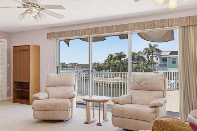 3876 SHORE ACRES BOULEVARD NE, St Petersburg, FL 33703