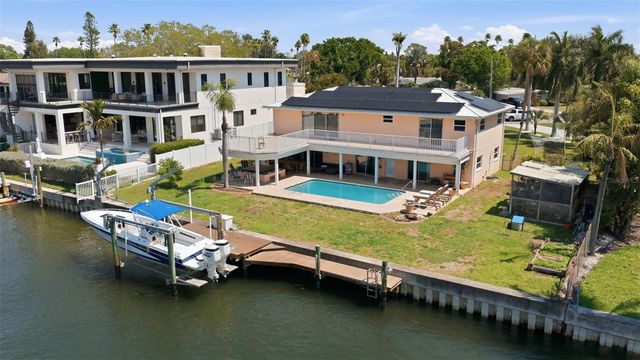 3876 SHORE ACRES BOULEVARD NE, St Petersburg, FL 33703