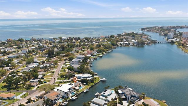 3876 SHORE ACRES BOULEVARD NE, St Petersburg, FL 33703