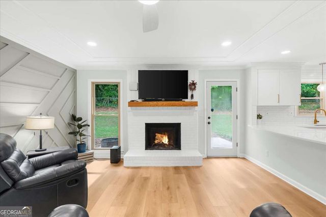 330 Monivea Lane, Roswell, GA 30075