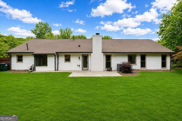 330 Monivea Lane, Roswell, GA 30075