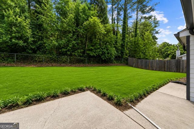330 Monivea Lane, Roswell, GA 30075
