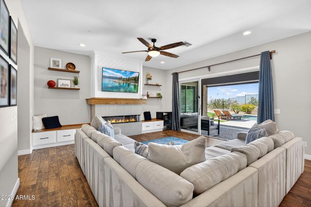 24938 N 88th Lane, Peoria, AZ 85383