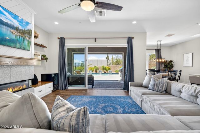 24938 N 88th Lane, Peoria, AZ 85383