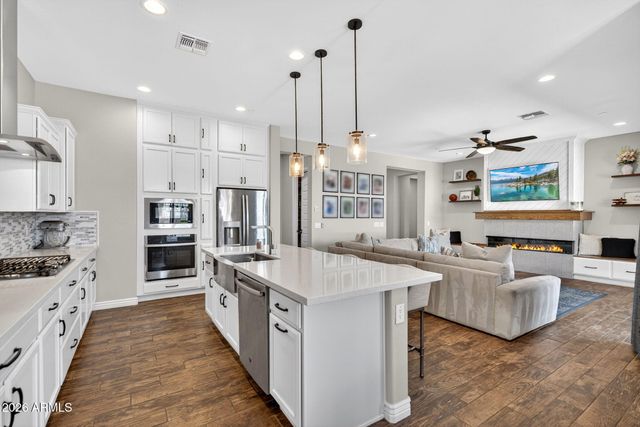 24938 N 88th Lane, Peoria, AZ 85383