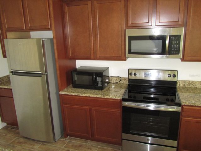 365 BLUE LAKE CIRCLE, Kissimmee, FL 34758