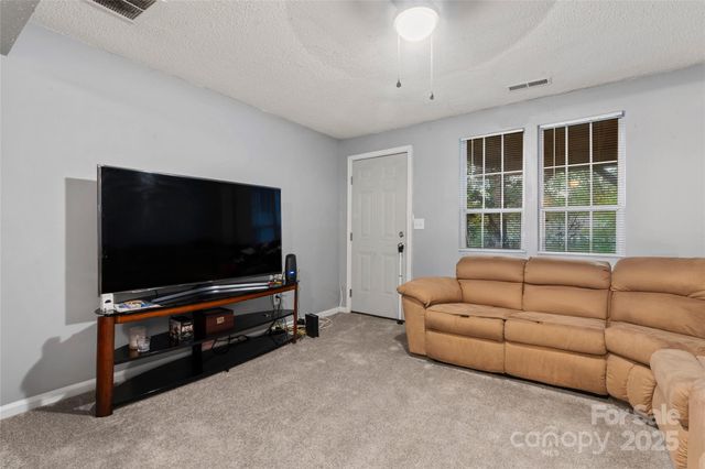 601 Lex Drive, Charlotte, NC 28262