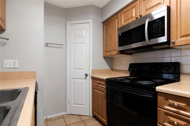 1000 W HORATIO STREET 226, Tampa, FL 33606