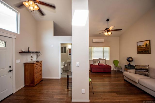 6406 08 N Radio Dr, San Diego, CA 92114