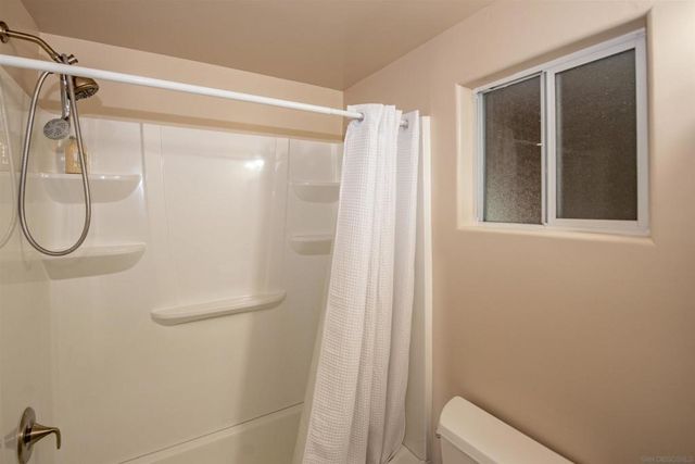 6406 08 N Radio Dr, San Diego, CA 92114