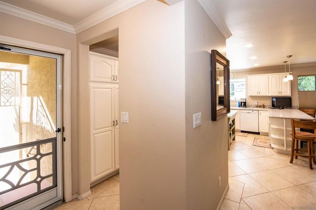 6406 08 N Radio Dr, San Diego, CA 92114