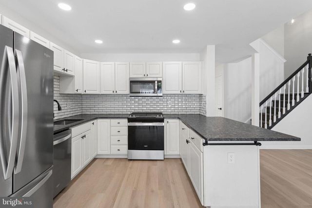 771 BARTON RUN BLVD, Marlton, NJ 08053