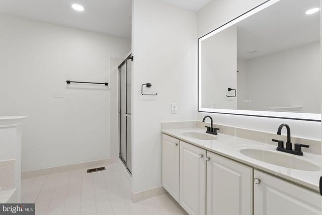 771 BARTON RUN BLVD, Marlton, NJ 08053
