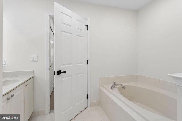 771 BARTON RUN BLVD, Marlton, NJ 08053