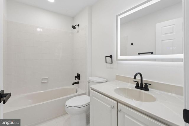 771 BARTON RUN BLVD, Marlton, NJ 08053