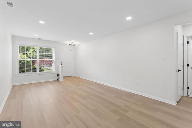 771 BARTON RUN BLVD, Marlton, NJ 08053